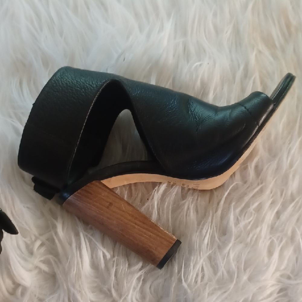 Vince Black and Brown Heels